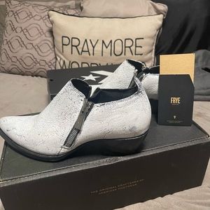 Frye Sacha Zip Bootie White Distressed